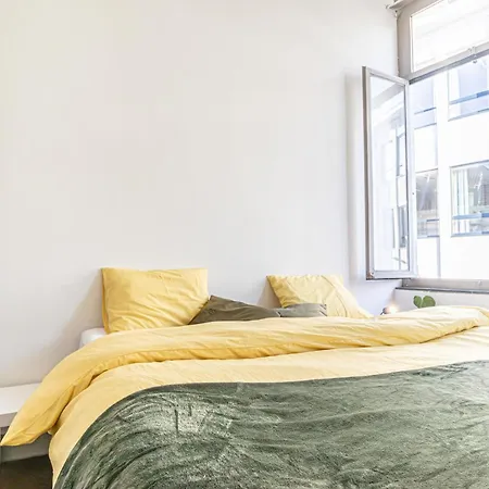 3 Lovely Comfortable At Heart Of Lejlighed Gent