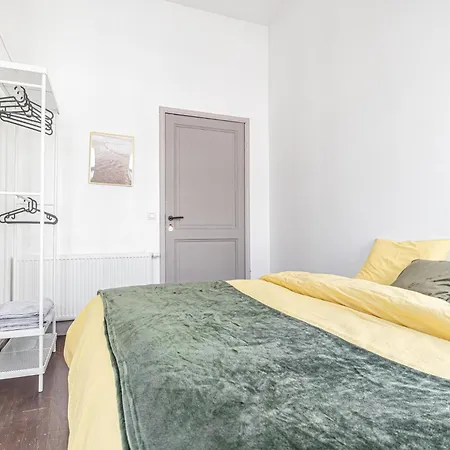 3 Lovely Comfortable At Heart Of Lejlighed Gent