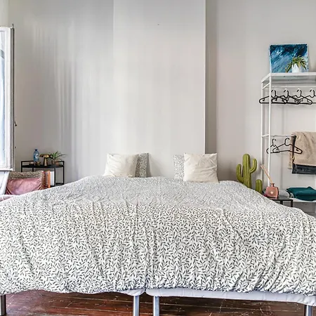 3 Lovely Comfortable At Heart Of Apartment