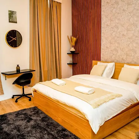 3 Lovely Comfortable At Heart Of * Gent