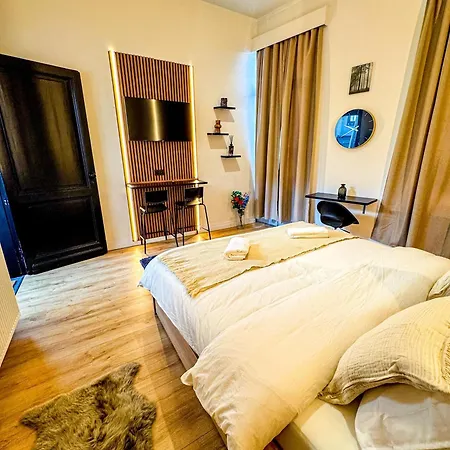 3 Lovely Comfortable At Heart Of Lejlighed