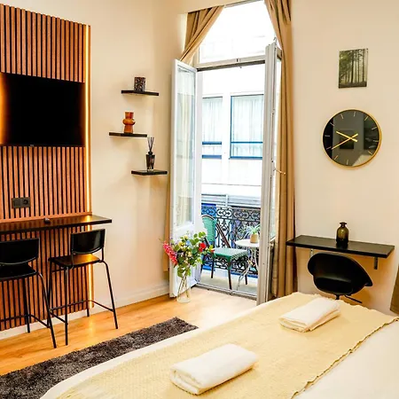 3 Lovely Comfortable At Heart Of Apartment *